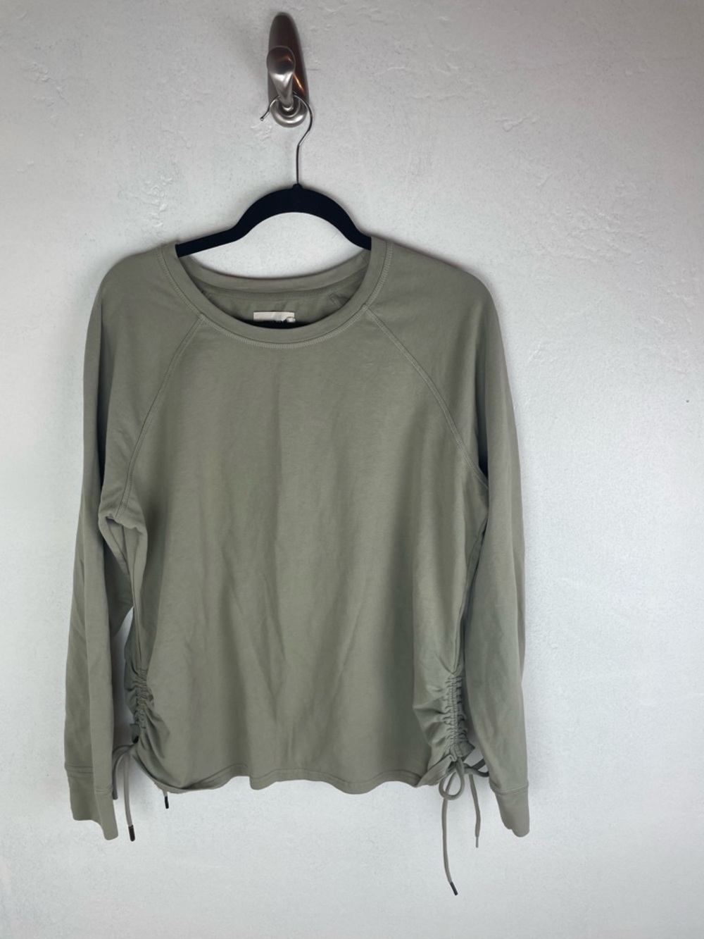 Pact Women's Sage Green Long-Sleeve Sweatshirt